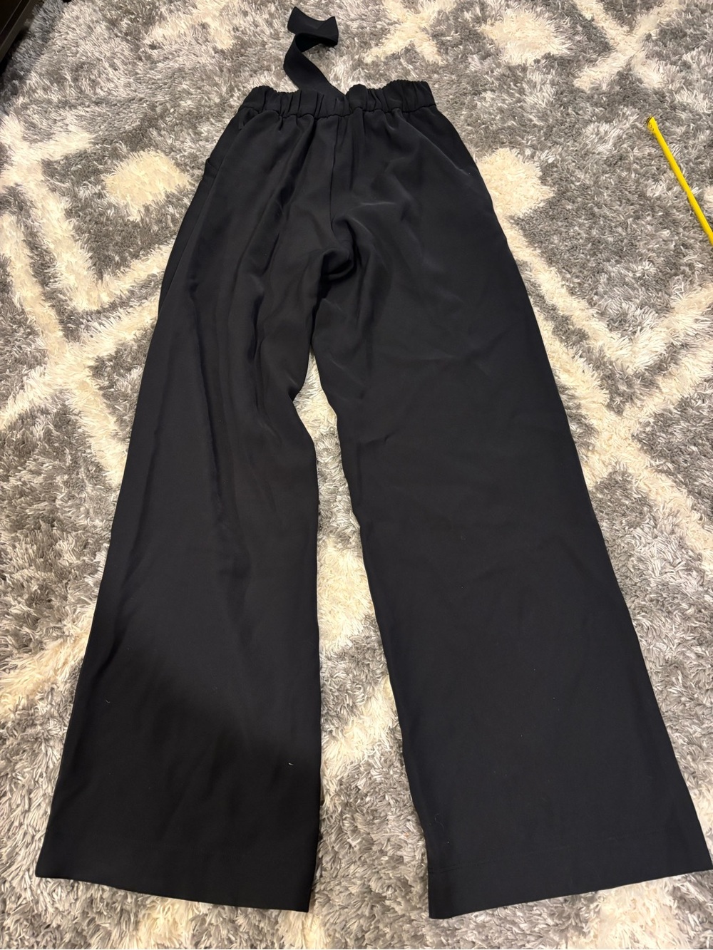 Lululemon noir tie waist wide leg pleated pants/ trousers - Black size 4. - Picture 8 of 10